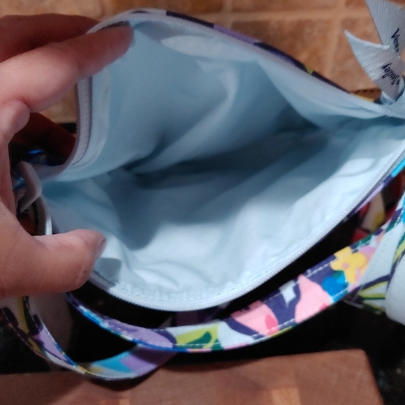 Vera Bradley Beach crossbody &. Wristlet - Picture 5 of 9